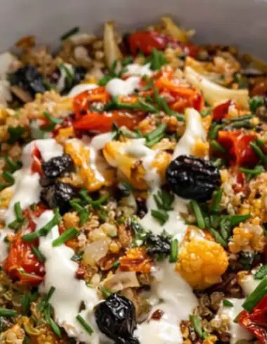 סלט כרובית קלויה עם כרוב וגמבה